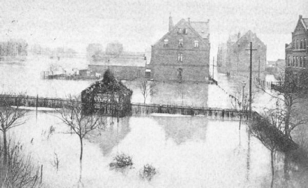 Hochwasser in der Pfarrstra&szlig;e 1909
