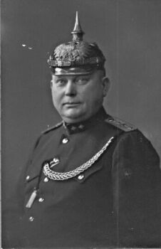 I. Hauptmann Sch&uuml;nemann
